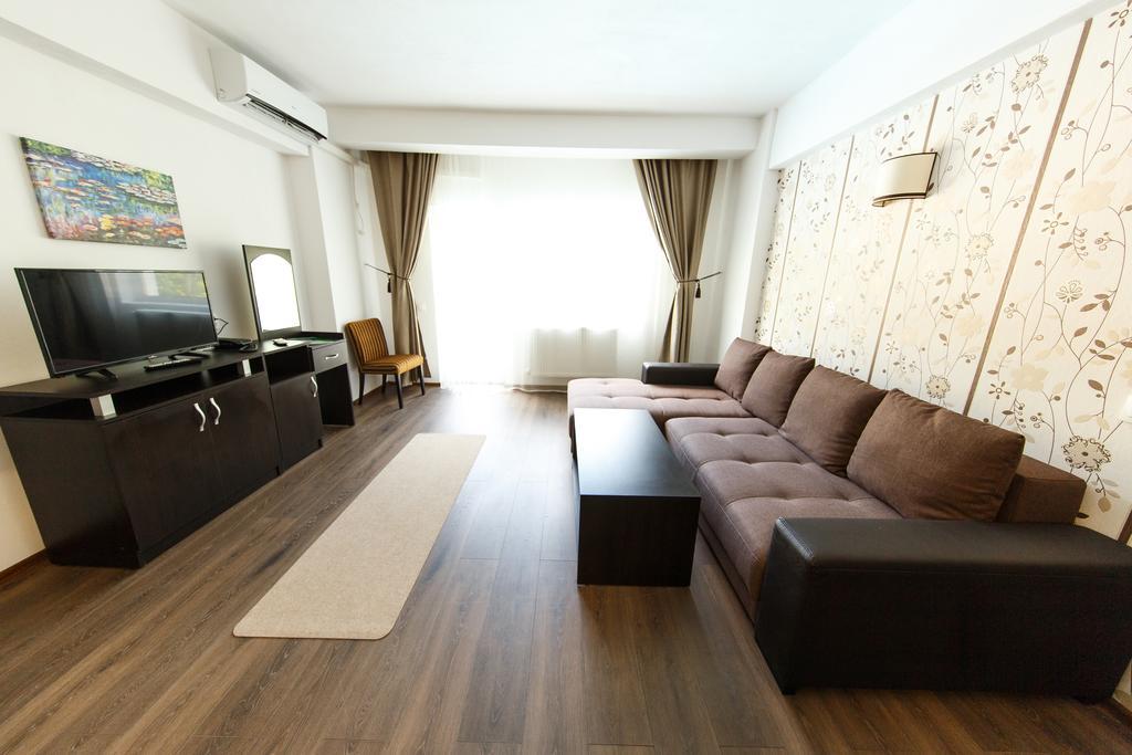 Sara'S Sons Hotel Baile Herculane Luaran gambar